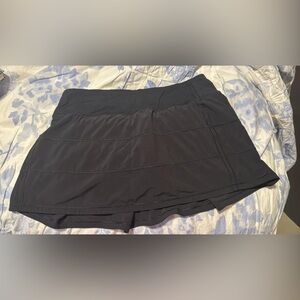 Size 6 lululemon skirt